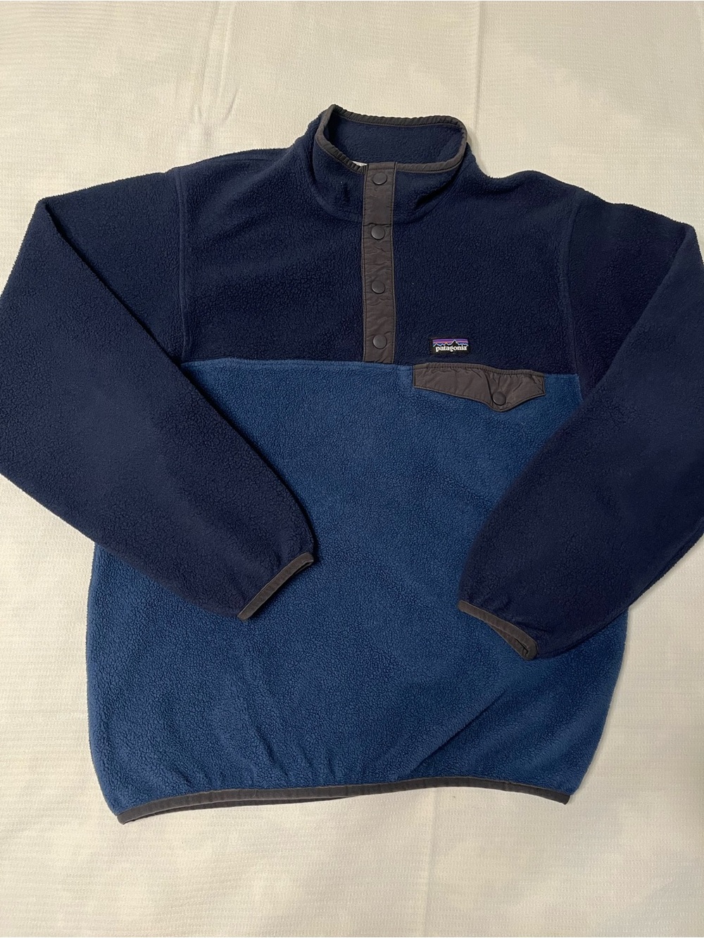 Patagonia Synchilla Boys XL (14)  Navy and Blue Snap-T Fleece Pullover